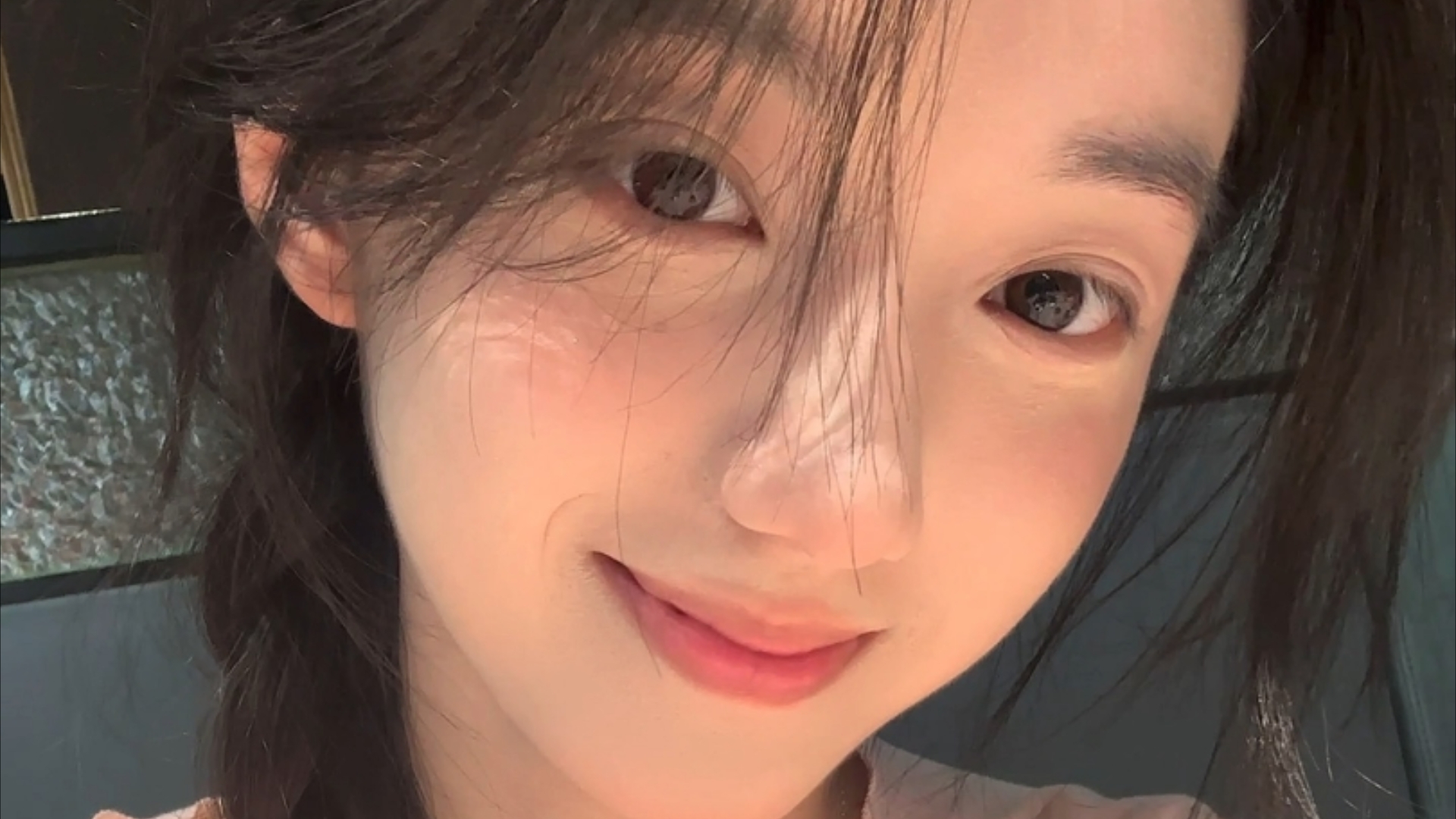 重庆高温红色预警两连发 防空洞成避暑“天堂”